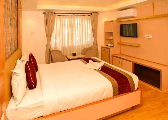 Elegant Inn- Heritage & Comfort Hotel 3*
