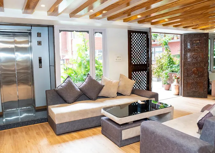 Elegant Inn- Heritage & Comfort Hotel 3*